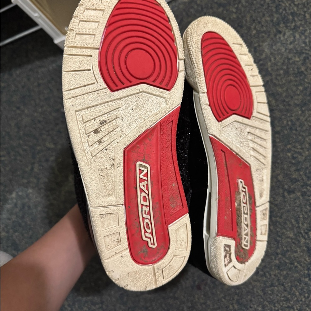 Selling my Nike x Vogue collab. This is pretty great excellent pre owned. Size 8 - Picture 7 of 7